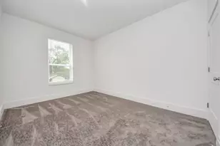 7504 Carver Rd, Houston, TX 77088 - Photo 37