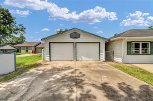1710 Hwy 332 W, Lake Jackson, TX 77566 - Photo 3