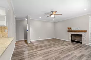 161 Litchfield Ln, Houston, TX 77024 - Photo 3