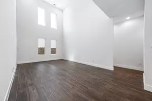 5519 Paraiso Pl, Houston, TX 77091 - Photo 9