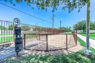 5519 Paraiso Pl, Houston, TX 77091 - Photo 31