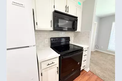 2626 Holly Hall Street #1208, Houston, TX 77054 - Photo 7