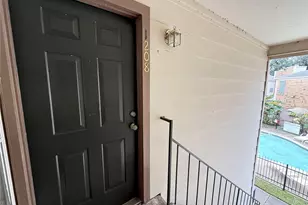 2626 Holly Hall St, Houston, TX 77054 - Photo 3