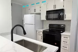 2626 Holly Hall St, Houston, TX 77054 - Photo 9