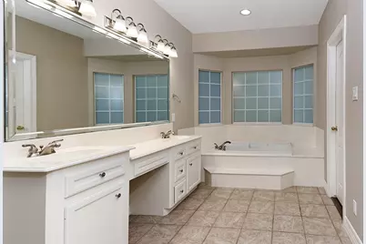 2109 Carriage Run W, Conroe, TX 77384 - Photo 19