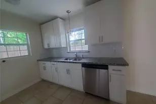 2914 Staples St, Houston, TX 77026 - Photo 5