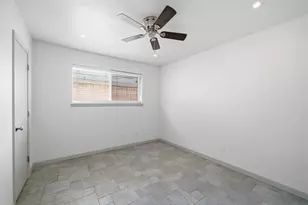 10423 Alcott Dr, Houston, TX 77043 - Photo 17