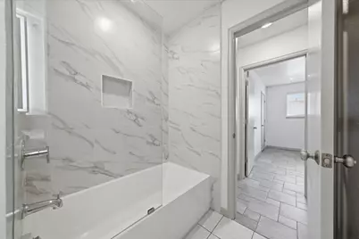 10423 Alcott Drive, Houston, TX 77043 - Photo 15