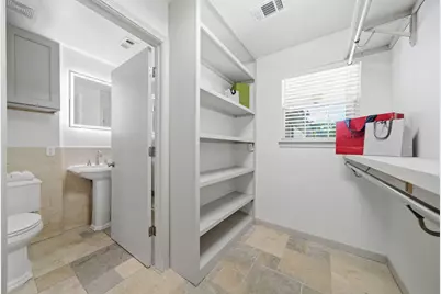 10423 Alcott Drive, Houston, TX 77043 - Photo 21