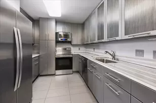 1111 Caroline St, Houston, TX 77010 - Photo 3