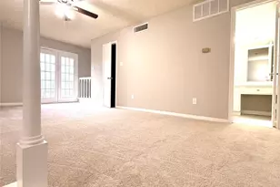 1515 Sandy Springs Rd, Houston, TX 77042 - Photo 5