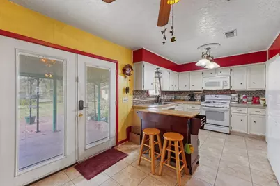 501 Woodridge Drive, Conroe, TX 77306 - Photo 5
