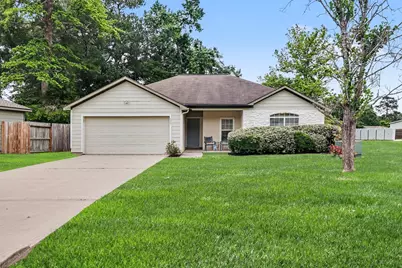 135 Kellyn Oaks Drive, Conroe, TX 77306 - Photo 1