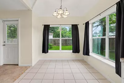 135 Kellyn Oaks Drive, Conroe, TX 77306 - Photo 17