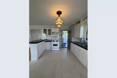 604 S Park Street, Brenham, TX 77833 - Photo 15