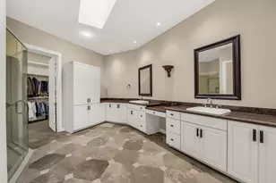 6317 Riverview Way, Houston, TX 77057 - Photo 7