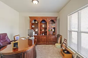 620 Cathedral Sq, Beaumont, TX 77701 - Photo 5