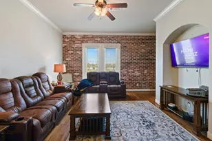 620 Cathedral Sq, Beaumont, TX 77701 - Photo 9