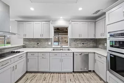 10711 Elmdale Drive, Houston, TX 77070 - Photo 3