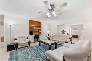 7902 Mobud Dr, Houston, TX 77036 - Photo 9