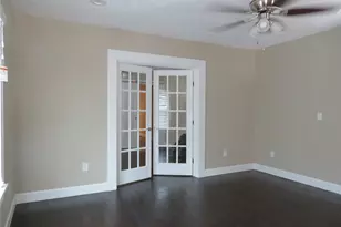 12 Greenwood St, Houston, TX 77011 - Photo 5