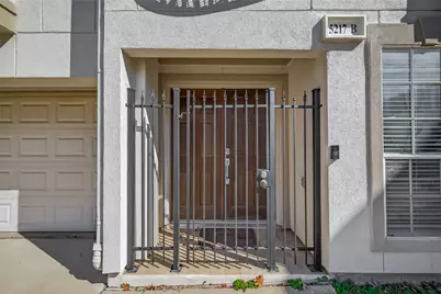 5217 Blossom Street #B, Houston, TX 77007 - Photo 3