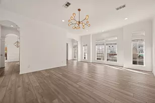 5217 Blossom St, Houston, TX 77007 - Photo 9