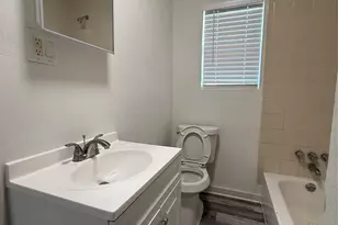 17 E James St, Baytown, TX 77520 - Photo 9