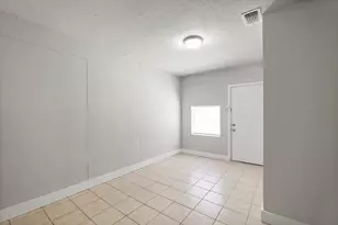 8410 Bob White Dr, Houston, TX 77074 - Photo 9