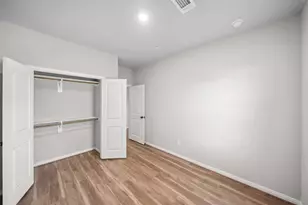 804 N Thompson St, Conroe, TX 77301 - Photo 17