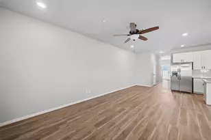 804 N Thompson St, Conroe, TX 77301 - Photo 13