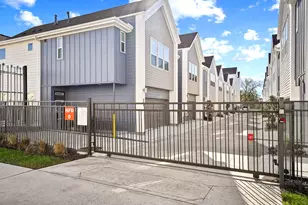 1013 Erin St, Houston, TX 77009 - Photo 1