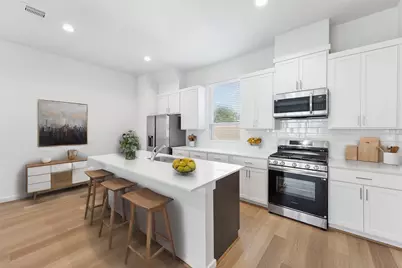 1013 Erin Street #V, Houston, TX 77009 - Photo 5