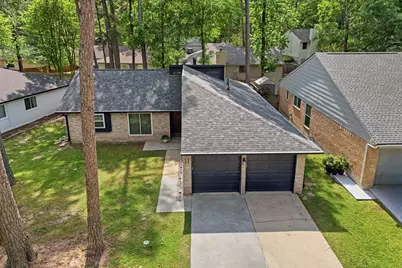 11 Rock Pine Court, The Woodlands, TX 77381 - Photo 3
