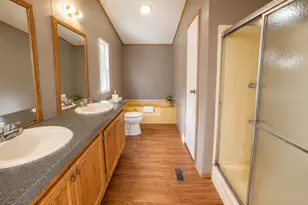 11003 Pine Desert Ln, Houston, TX 77088 - Photo 3