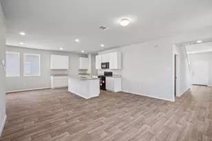 20927 Carob Tree Ln, Tomball, TX 77377 - Photo 5