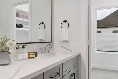 1922 Luna Woods Lane, Houston, TX 77055 - Photo 17