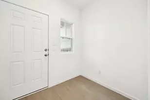 10730 Sora Dr, Willis, TX 77378 - Photo 17