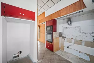 426 S 6th St, La Porte, TX 77571 - Photo 9