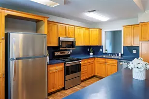 408 Travis St, Webster, TX 77598 - Photo 5