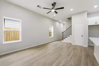 4354 Clover Street #B, Houston, TX 77051 - Photo 7