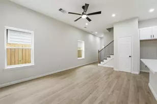 4354 Clover St, Houston, TX 77051 - Photo 7