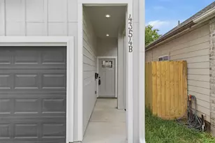 4354 Clover St, Houston, TX 77051 - Photo 3