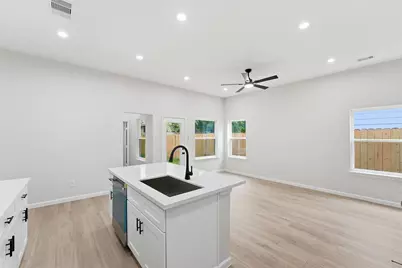 4354 Clover Street #B, Houston, TX 77051 - Photo 15