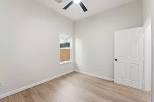 4354 Clover St, Houston, TX 77051 - Photo 11