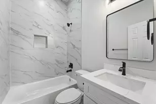4354 Clover St, Houston, TX 77051 - Photo 9