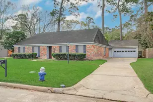 2202 Parkdale Dr, Houston, TX 77339 - Photo 3