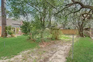 2202 Parkdale Dr, Houston, TX 77339 - Photo 43