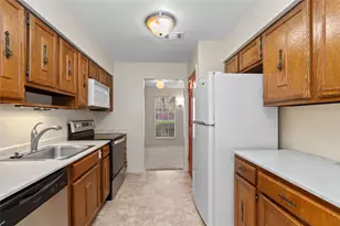 2202 Parkdale Dr, Houston, TX 77339 - Photo 13