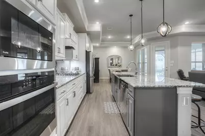 5757 Lakeside Villas Court, Conroe, TX 77304 - Photo 3